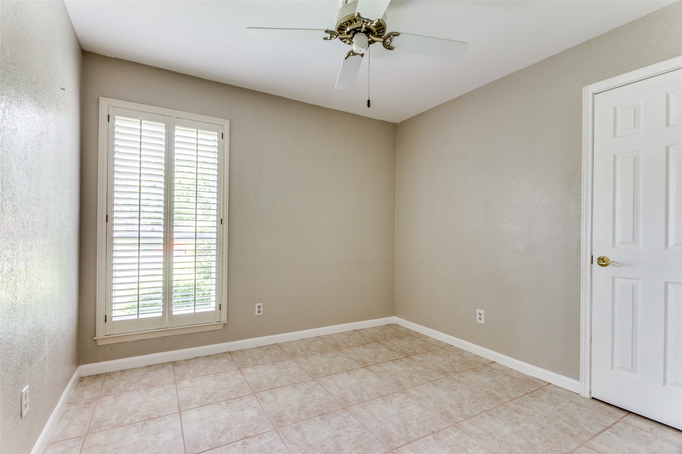 1137 Melvin Drive , Benbrook, TX, 76126 | 20655396 | Realty Texas LLC