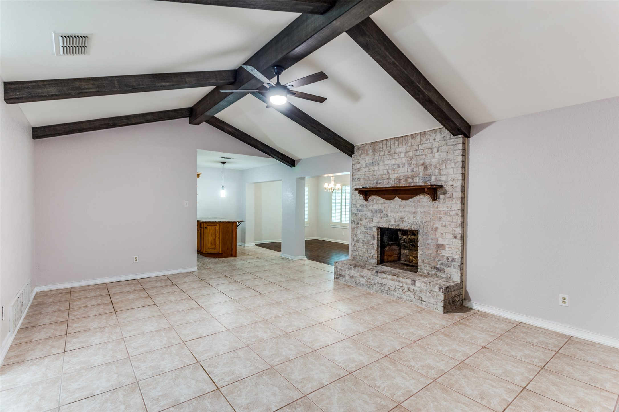 1137 Melvin Drive , Benbrook, TX, 76126 | 20655396 | Realty Texas LLC