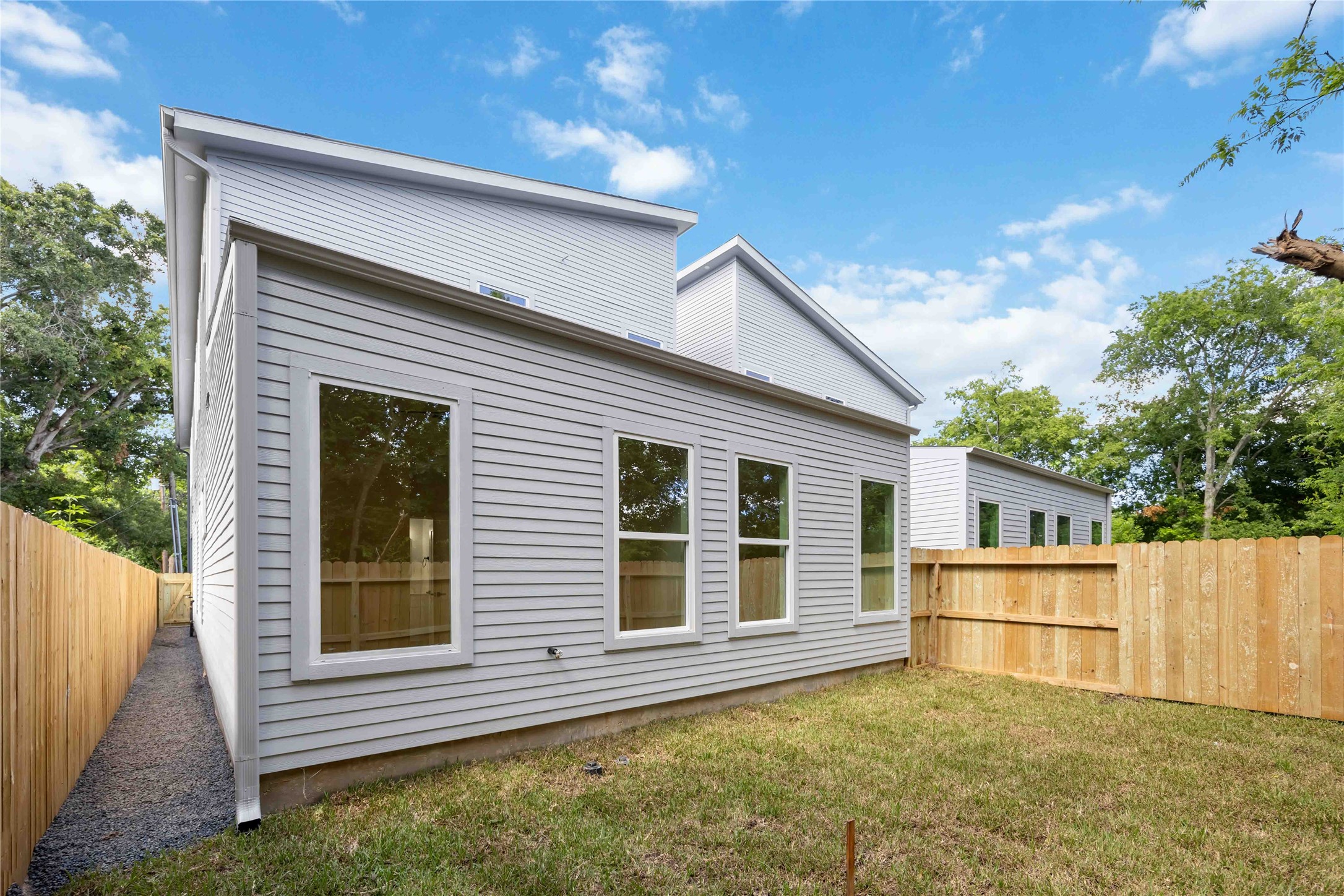 5328 Wenda Street A/B , Houston, TX, 77033 | 10762844 | Realty Texas LLC