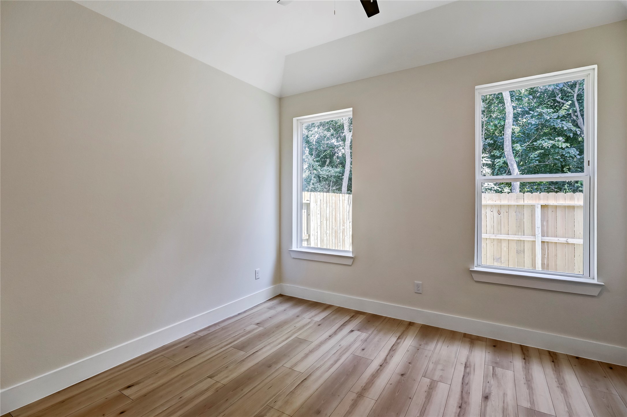 5328 Wenda Street A/B , Houston, TX, 77033 | 10762844 | Realty Texas LLC