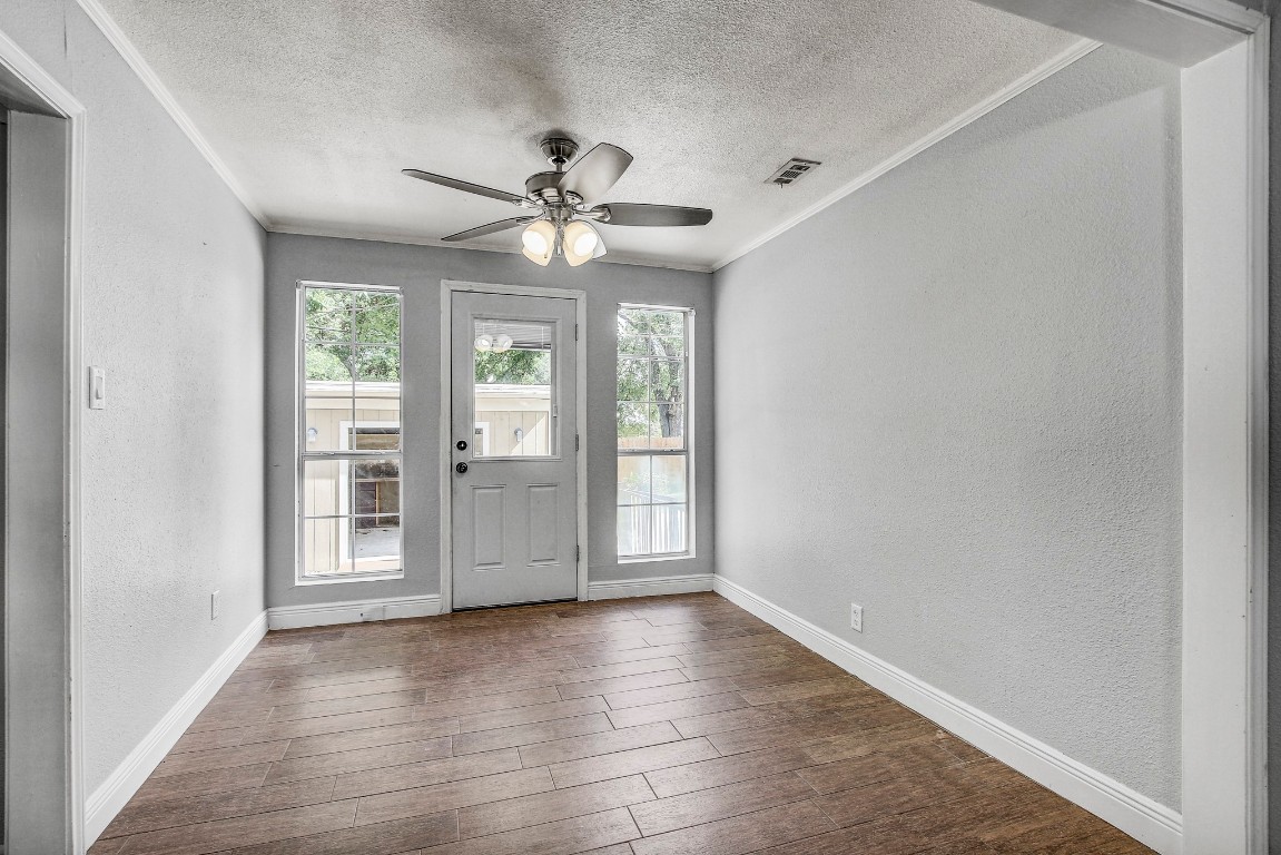 908 Kent Street , Taylor, TX, 76574 | 4661856 | Realty Texas LLC
