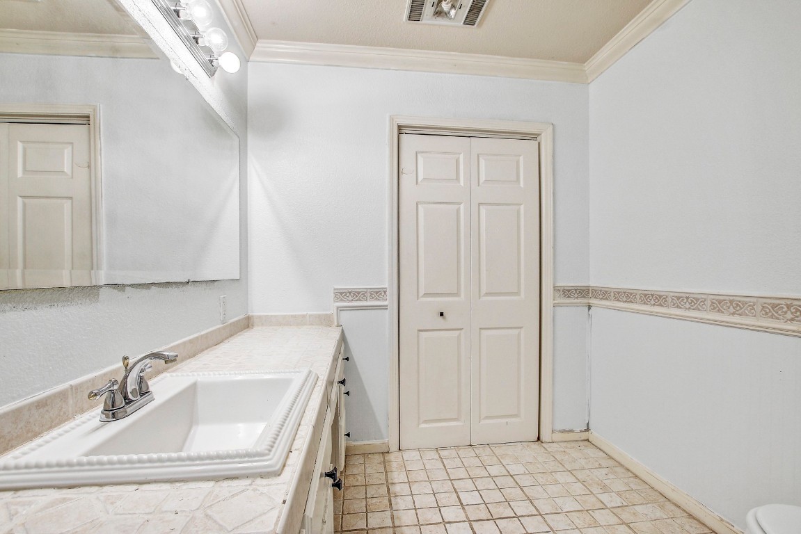 908 Kent Street , Taylor, TX, 76574 | 4661856 | Realty Texas LLC
