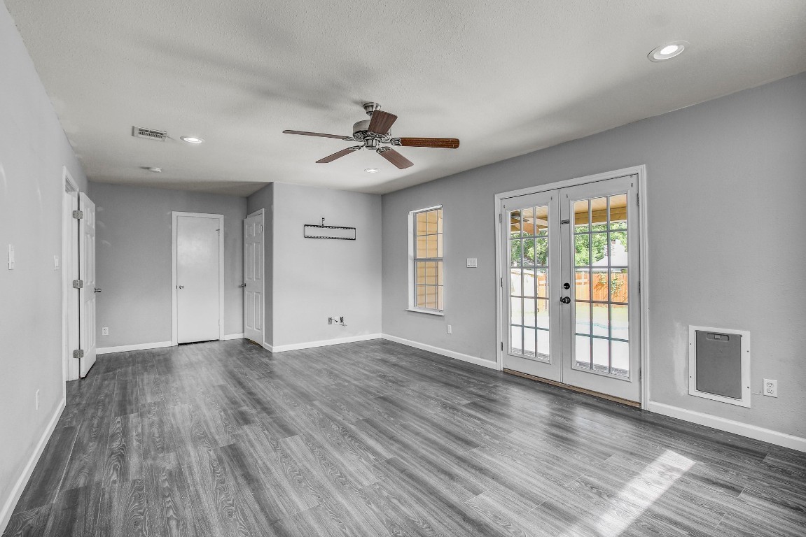 908 Kent Street , Taylor, TX, 76574 | 4661856 | Realty Texas LLC