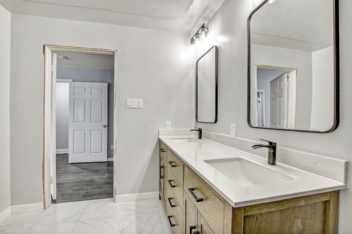 908 Kent Street , Taylor, TX, 76574 | 4661856 | Realty Texas LLC