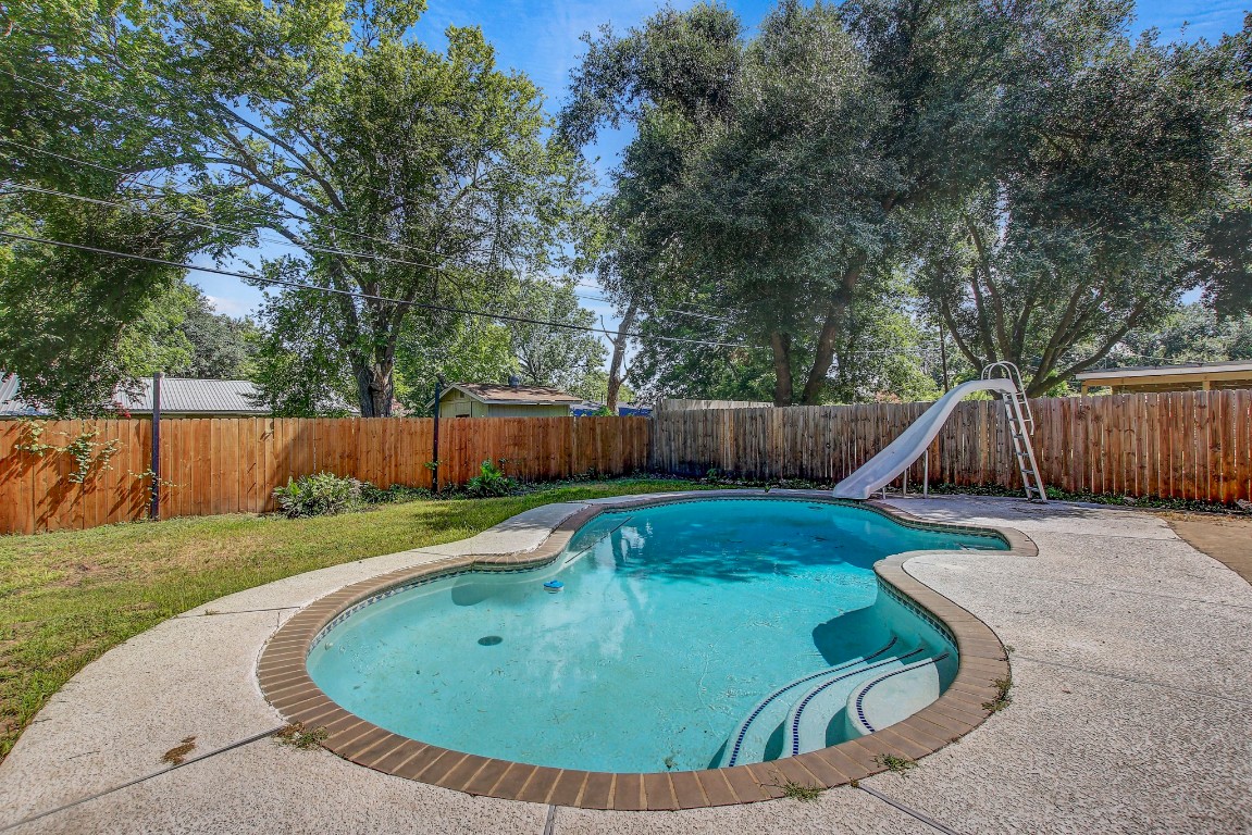 908 Kent Street , Taylor, TX, 76574 | 4661856 | Realty Texas LLC