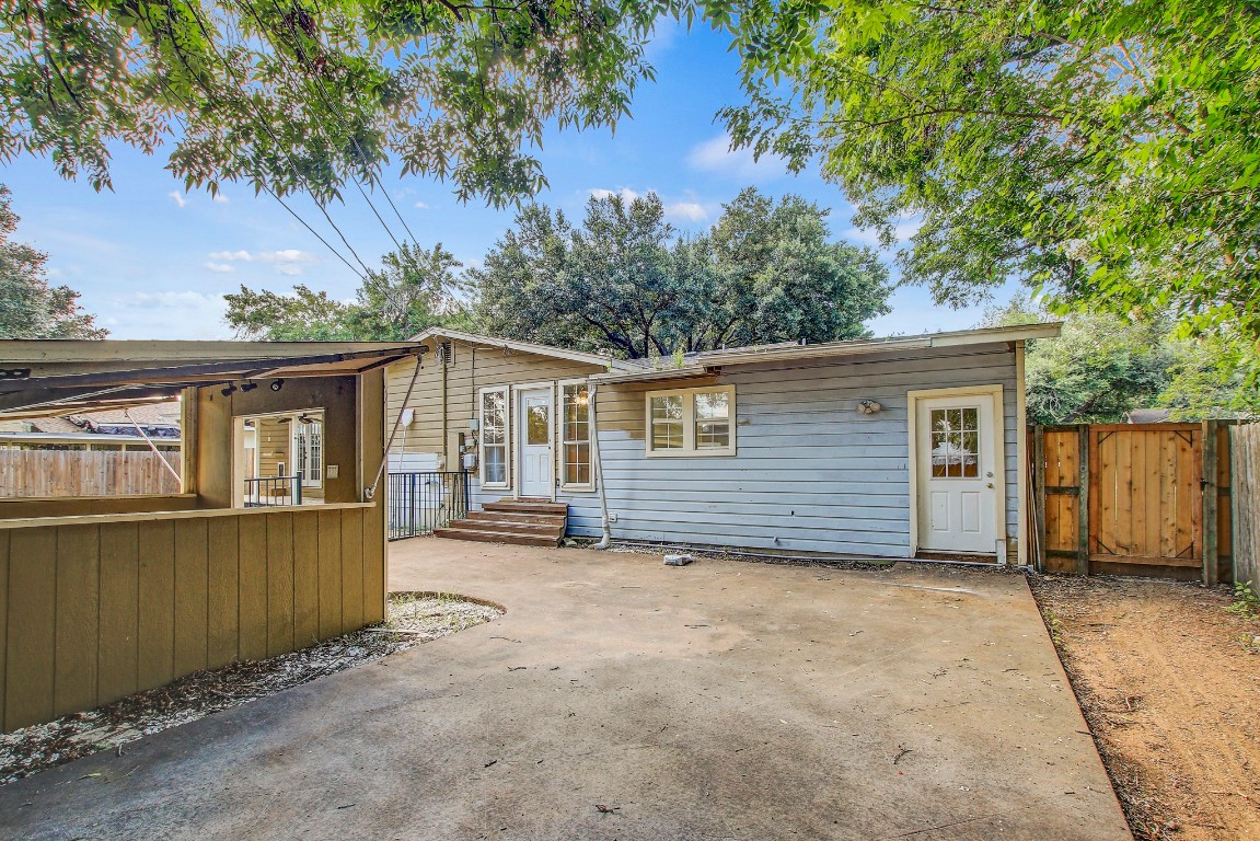 908 Kent Street , Taylor, TX, 76574 | 4661856 | Realty Texas LLC