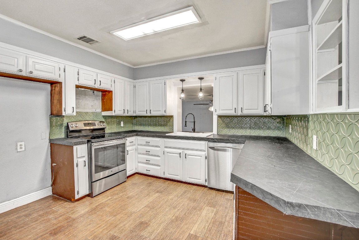 908 Kent Street , Taylor, TX, 76574 | 4661856 | Realty Texas LLC