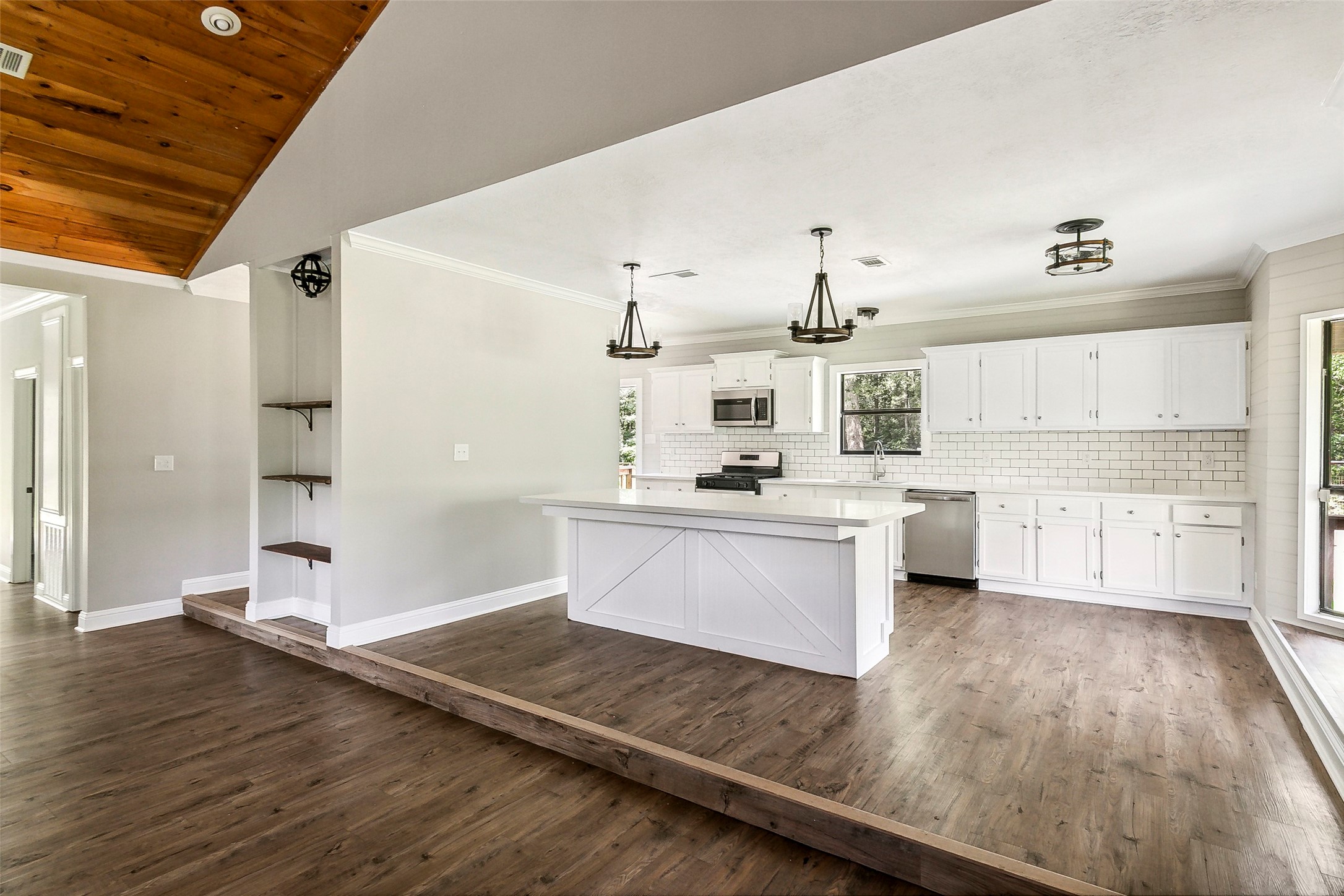 1360 E Gibson Street , Jasper, TX, 75951 | 80805355 | Realty Texas LLC