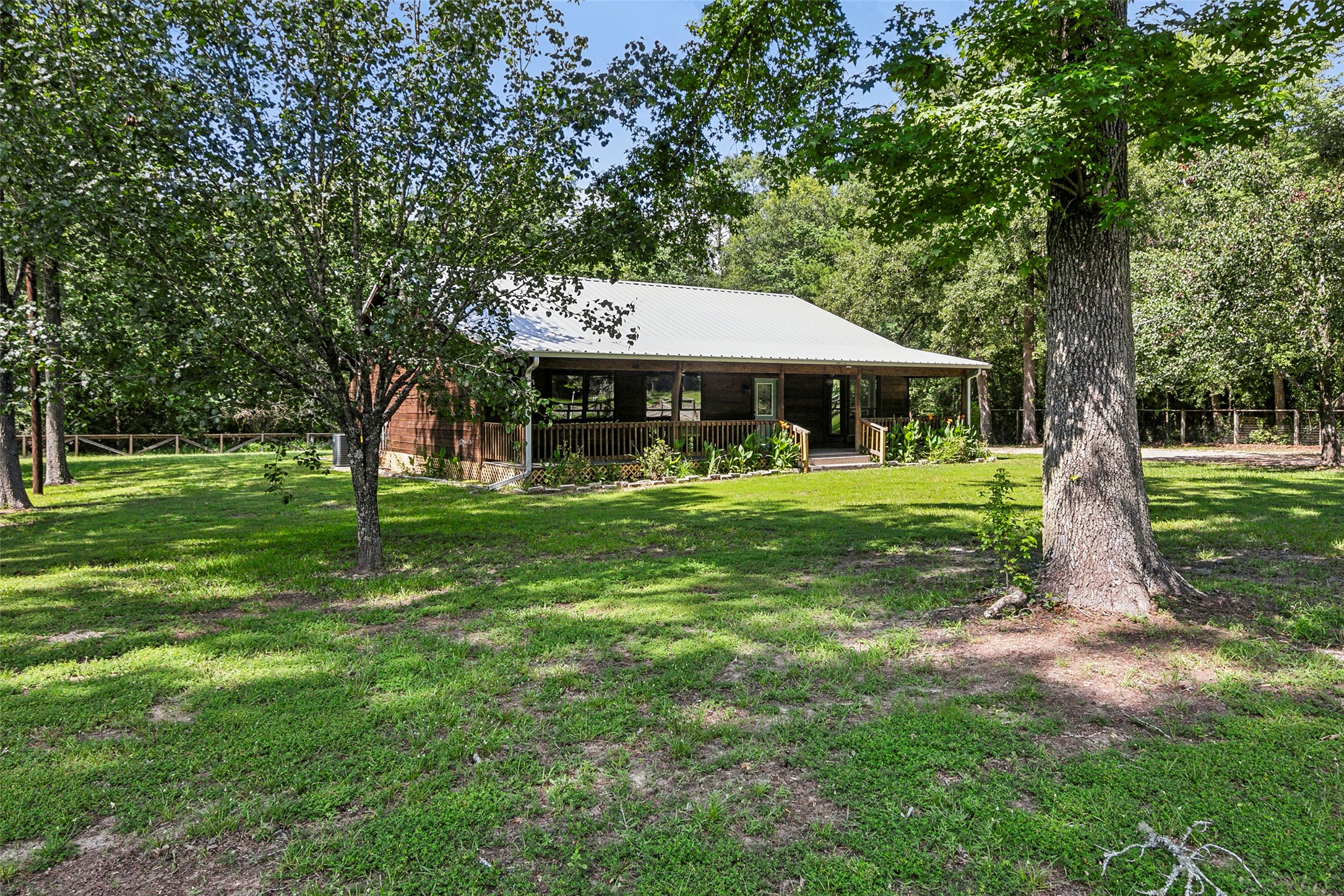 1360 E Gibson Street , Jasper, TX, 75951 | 80805355 | Realty Texas LLC