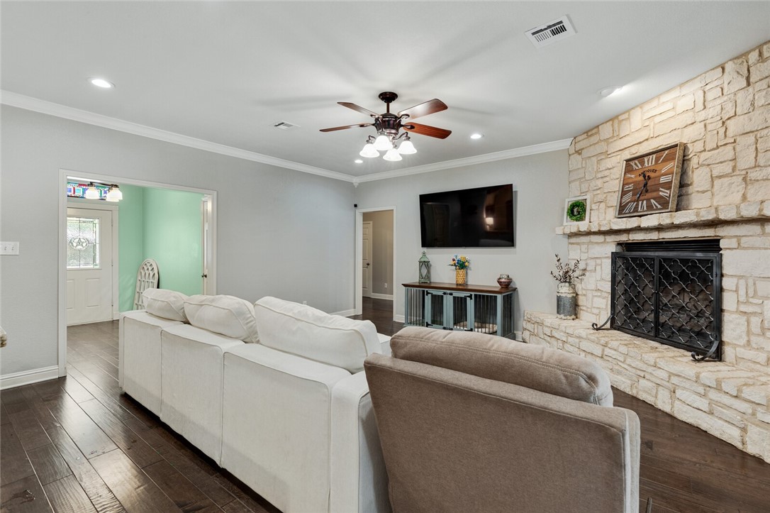 279 Cresthill Circle , Valley Mills, TX, 76689 | 223876 | Realty Texas LLC