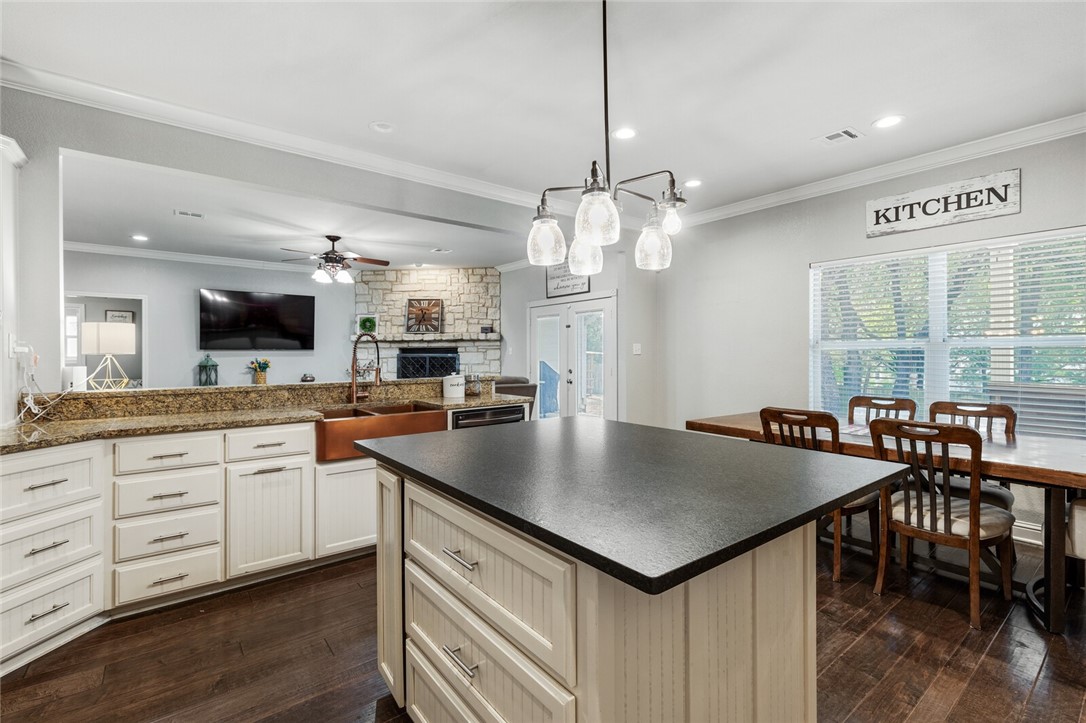 279 Cresthill Circle , Valley Mills, TX, 76689 | 223876 | Realty Texas LLC