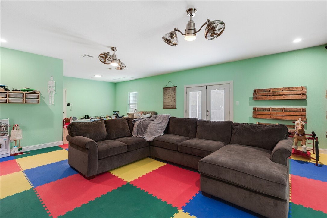 279 Cresthill Circle , Valley Mills, TX, 76689 | 223876 | Realty Texas LLC