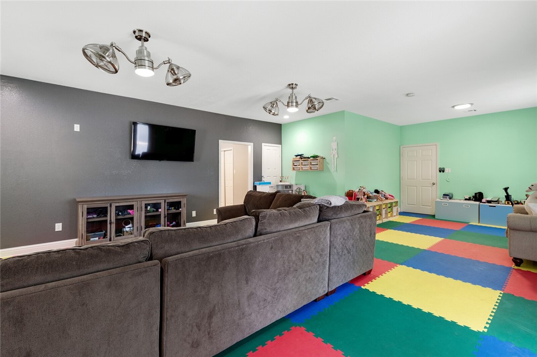 279 Cresthill Circle , Valley Mills, TX, 76689 | 223876 | Realty Texas LLC