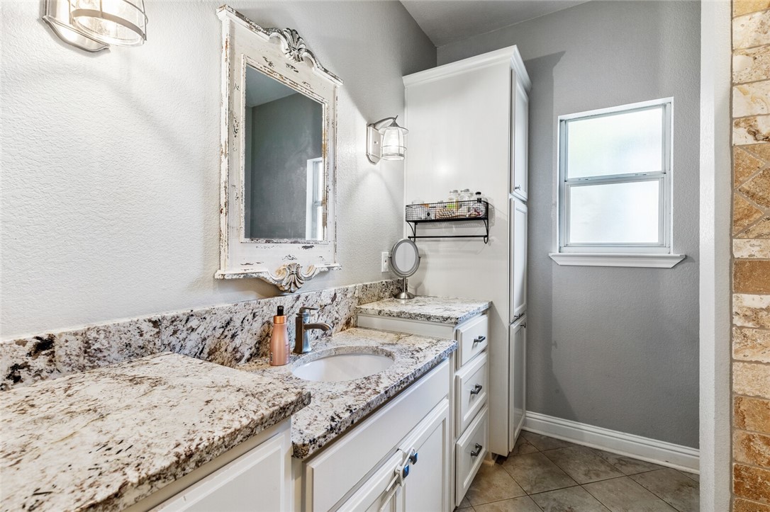 279 Cresthill Circle , Valley Mills, TX, 76689 | 223876 | Realty Texas LLC