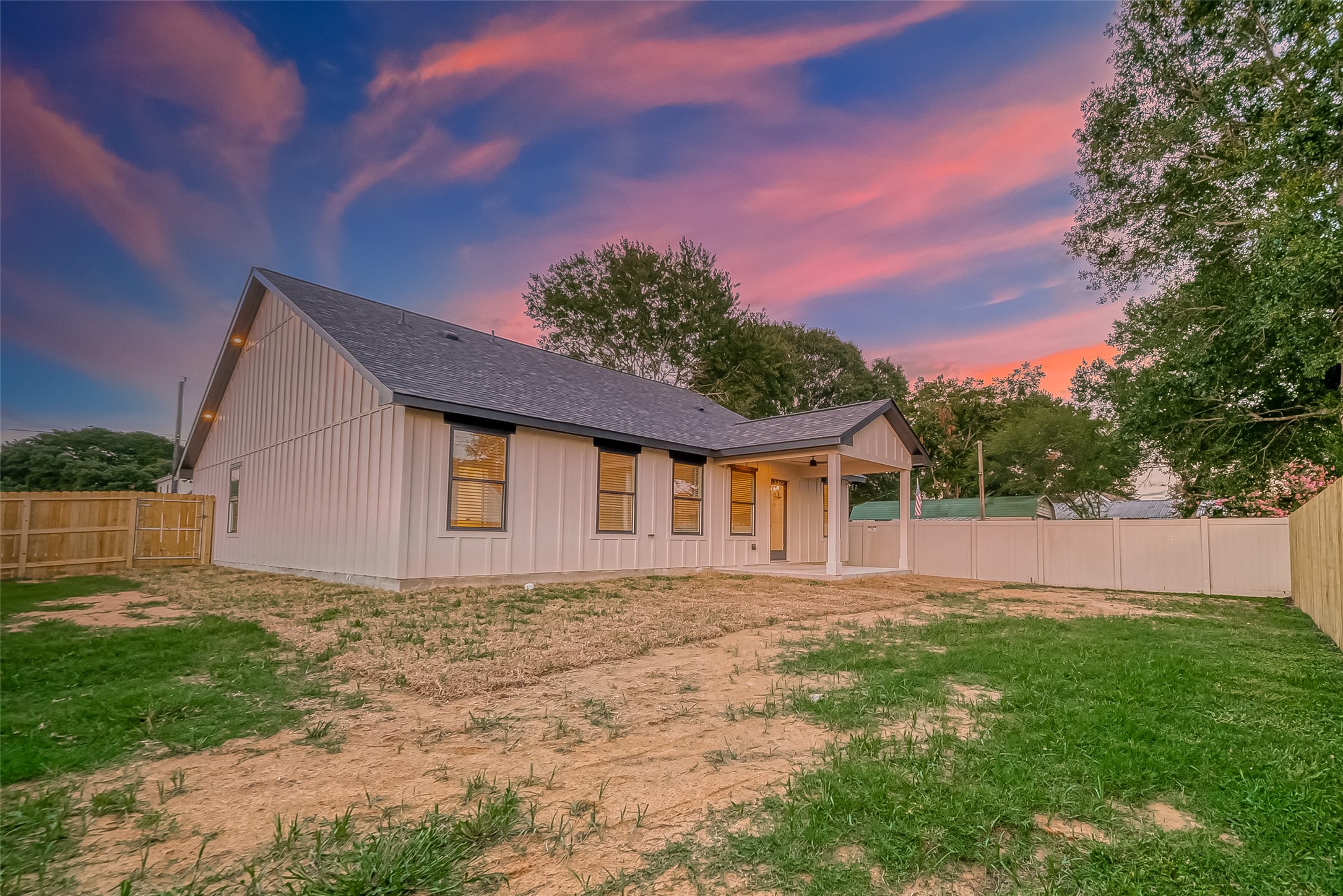 206 S 2nd Street , Beasley, TX, 77417 | 24230227 | Realty Texas LLC