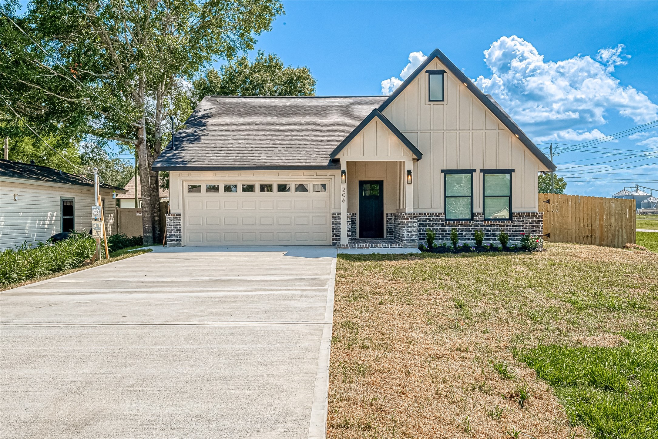 206 S 2nd Street , Beasley, TX, 77417 | 24230227 | Realty Texas LLC