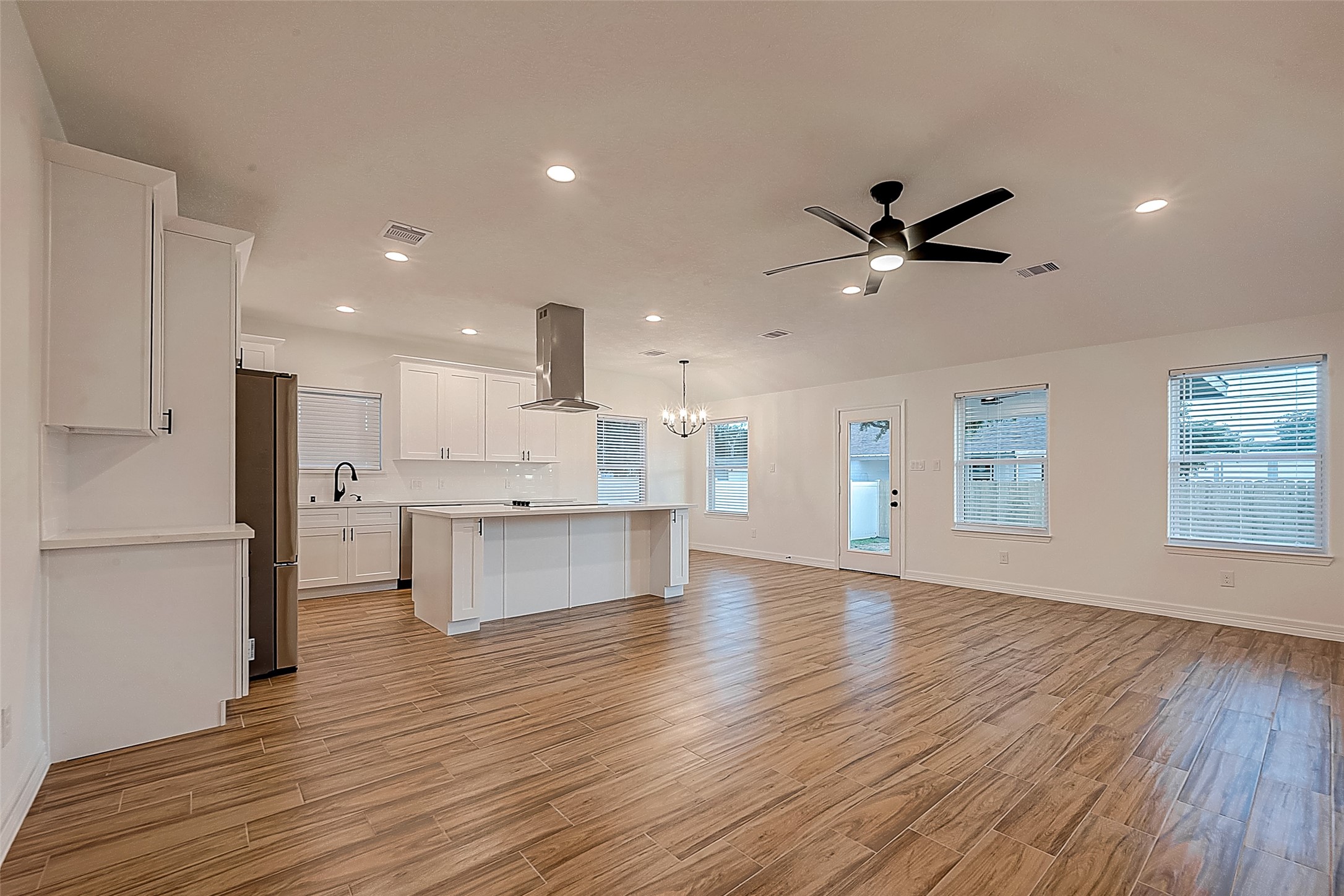 206 S 2nd Street , Beasley, TX, 77417 | 24230227 | Realty Texas LLC