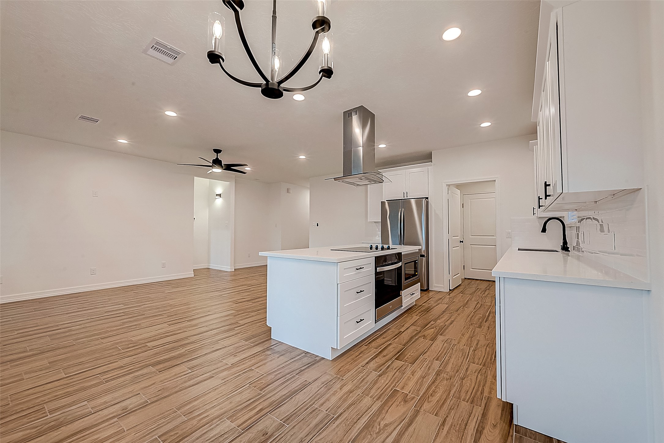 206 S 2nd Street , Beasley, TX, 77417 | 24230227 | Realty Texas LLC