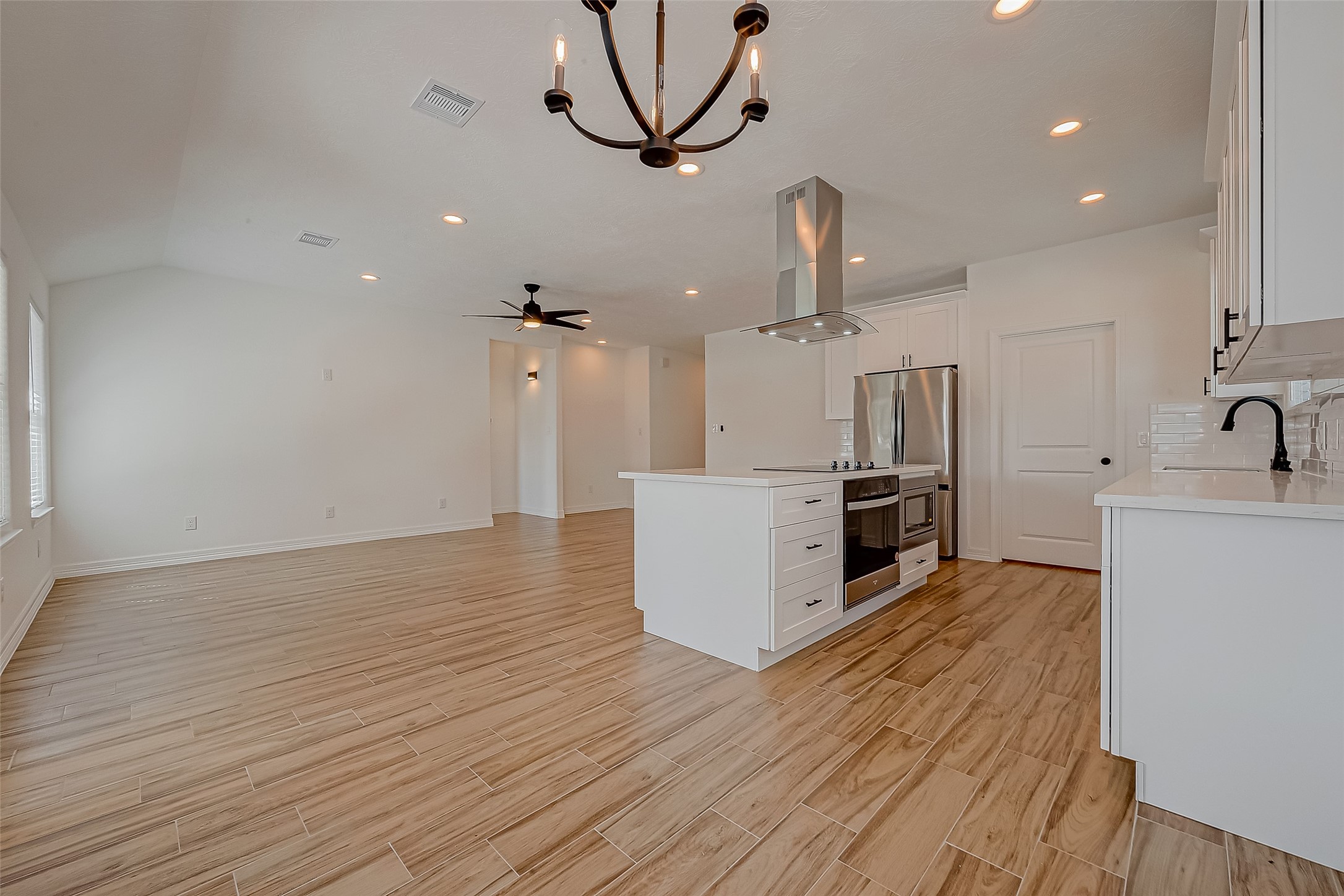 206 S 2nd Street , Beasley, TX, 77417 | 24230227 | Realty Texas LLC