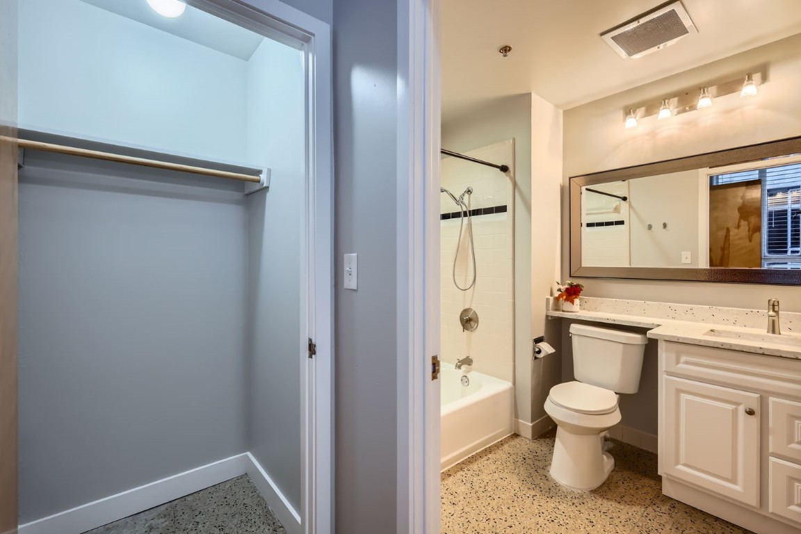 710 Colorado Street 2A , Austin, TX, 78701 | 2381394 | Realty Texas LLC