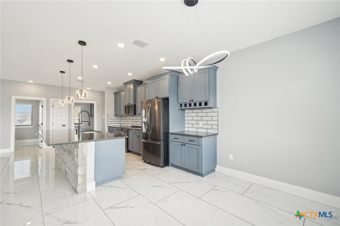 792 Lake Valley Drive , La Vernia, TX, 78121 | 549178 | Realty Texas LLC