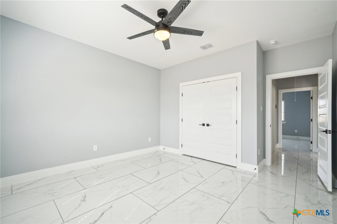 792 Lake Valley Drive , La Vernia, TX, 78121 | 549178 | Realty Texas LLC