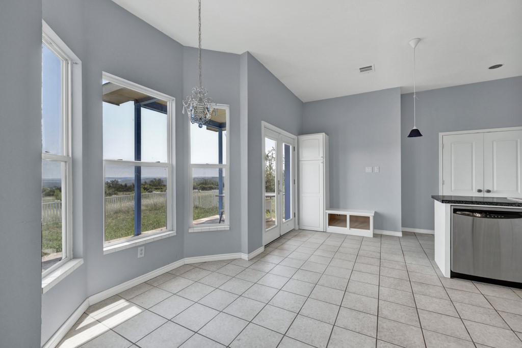268 W Castle Road , Johnson City, TX, 78636 | 6357376 | Realty Texas LLC