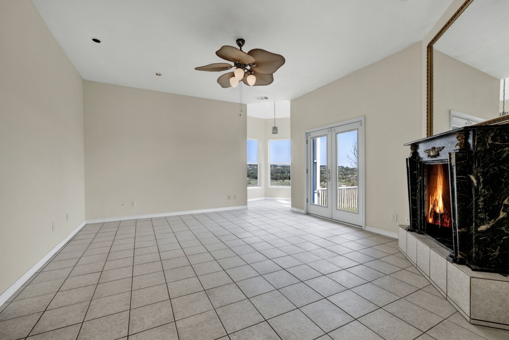268 W Castle Road , Johnson City, TX, 78636 | 6357376 | Realty Texas LLC