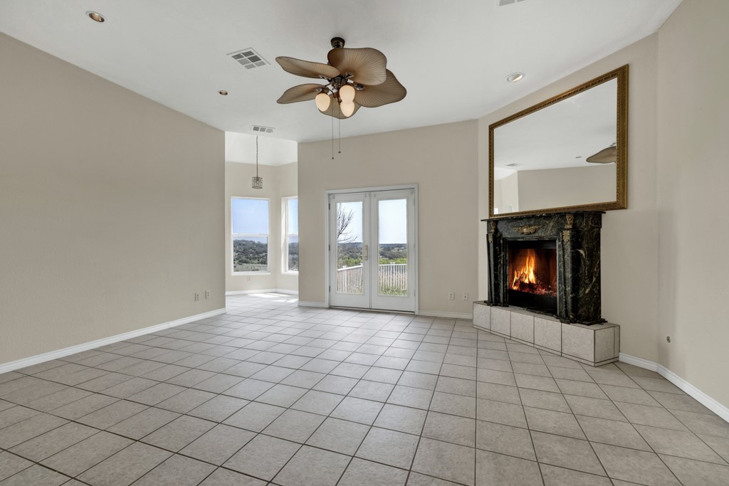 268 W Castle Road , Johnson City, TX, 78636 | 6357376 | Realty Texas LLC