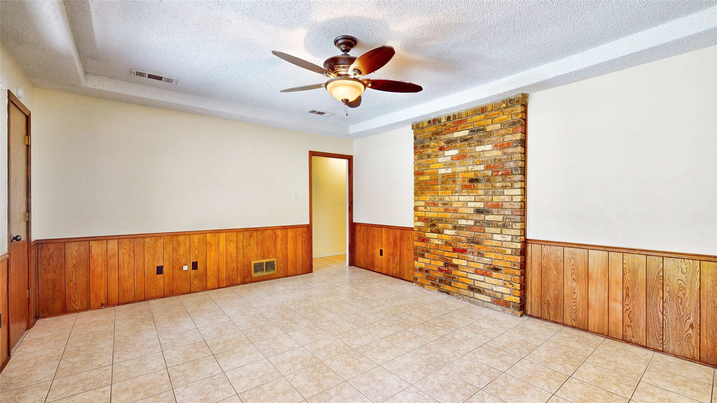 210 Rustic Ridge Drive , Garland, TX, 75040 | 20663591 | Realty Texas LLC
