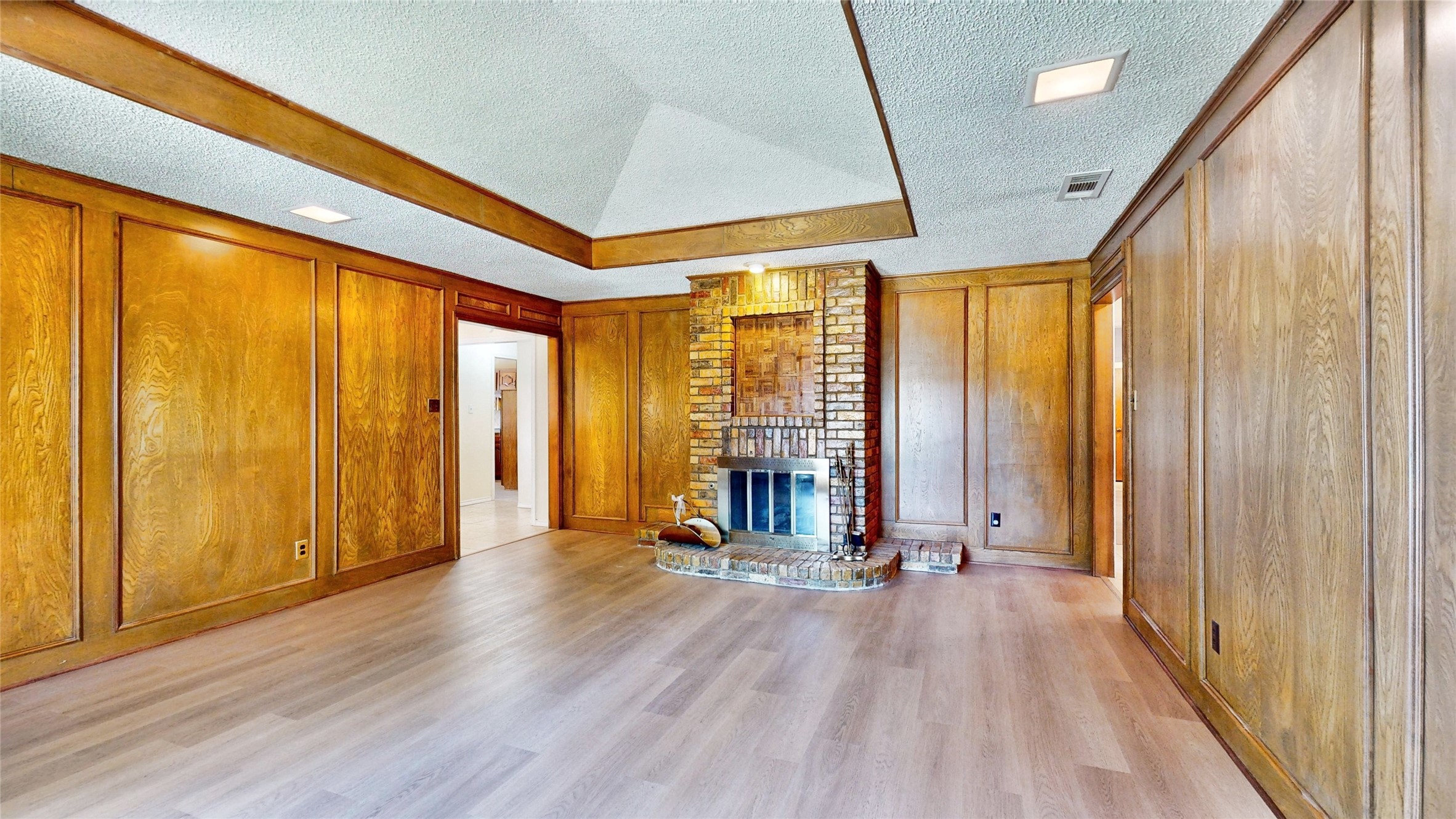 210 Rustic Ridge Drive , Garland, TX, 75040 | 20663591 | Realty Texas LLC