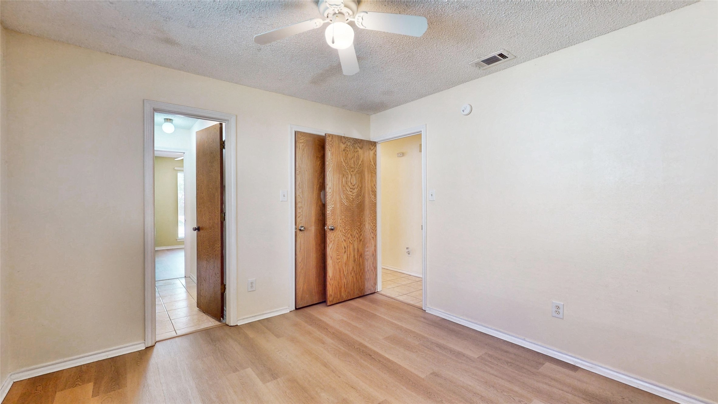 210 Rustic Ridge Drive , Garland, TX, 75040 | 20663591 | Realty Texas LLC