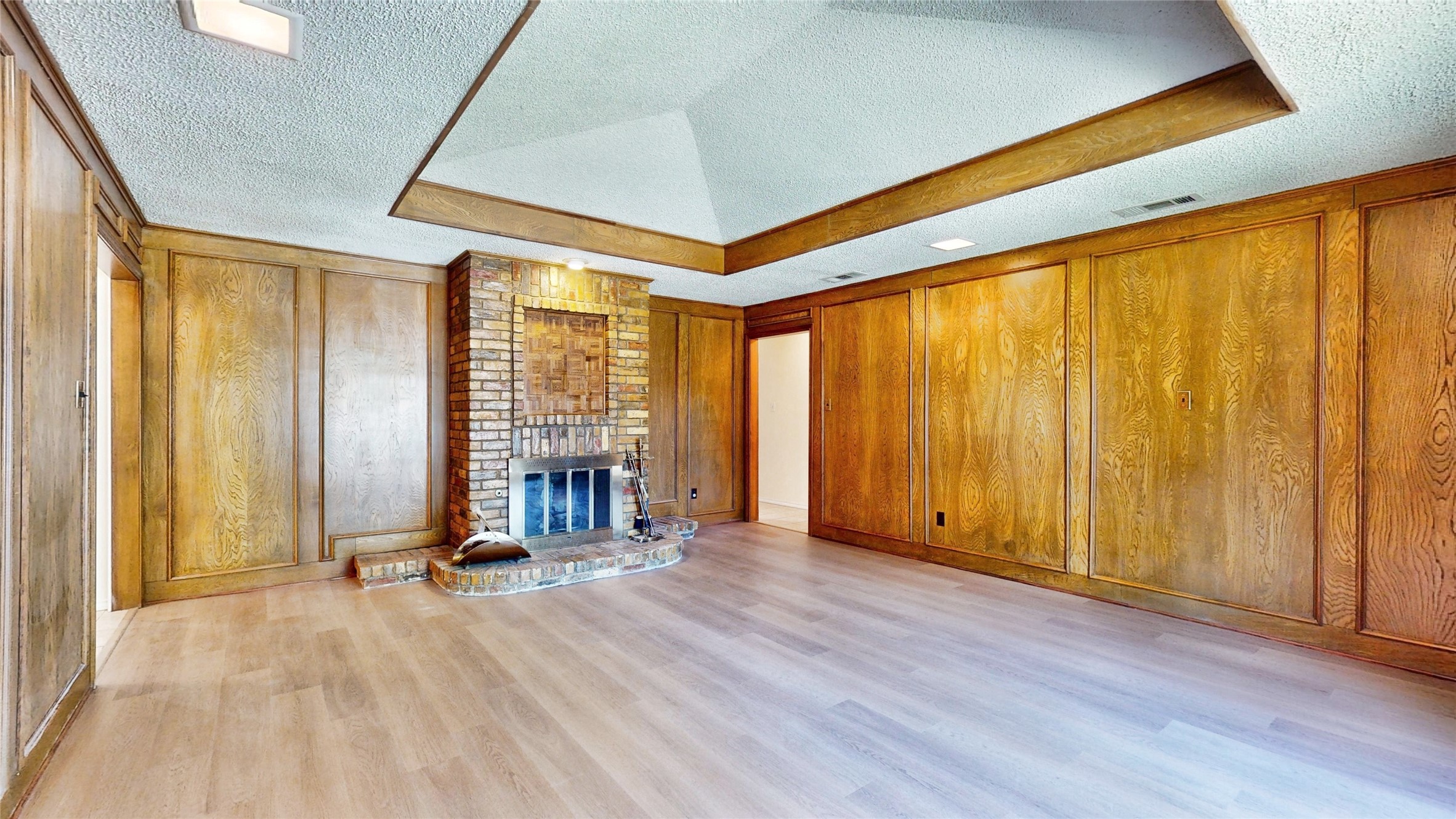 210 Rustic Ridge Drive , Garland, TX, 75040 | 20663591 | Realty Texas LLC