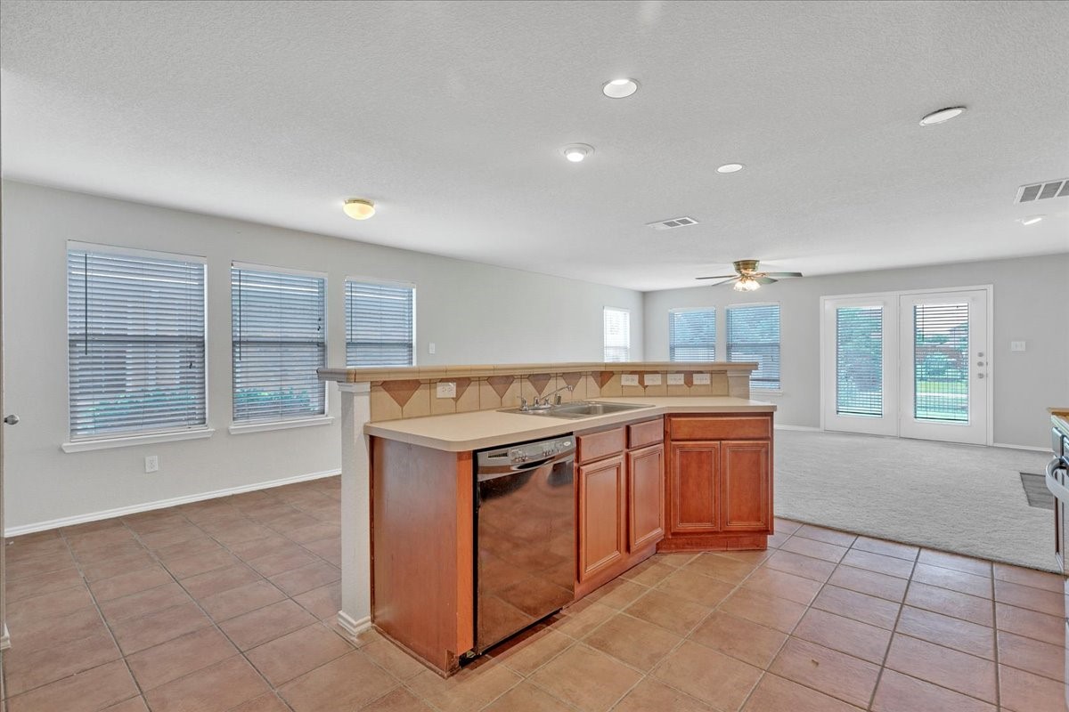 2135 Matagorda Lane , Grand Prairie, TX, 75052 | 20664510 | Realty Texas LLC