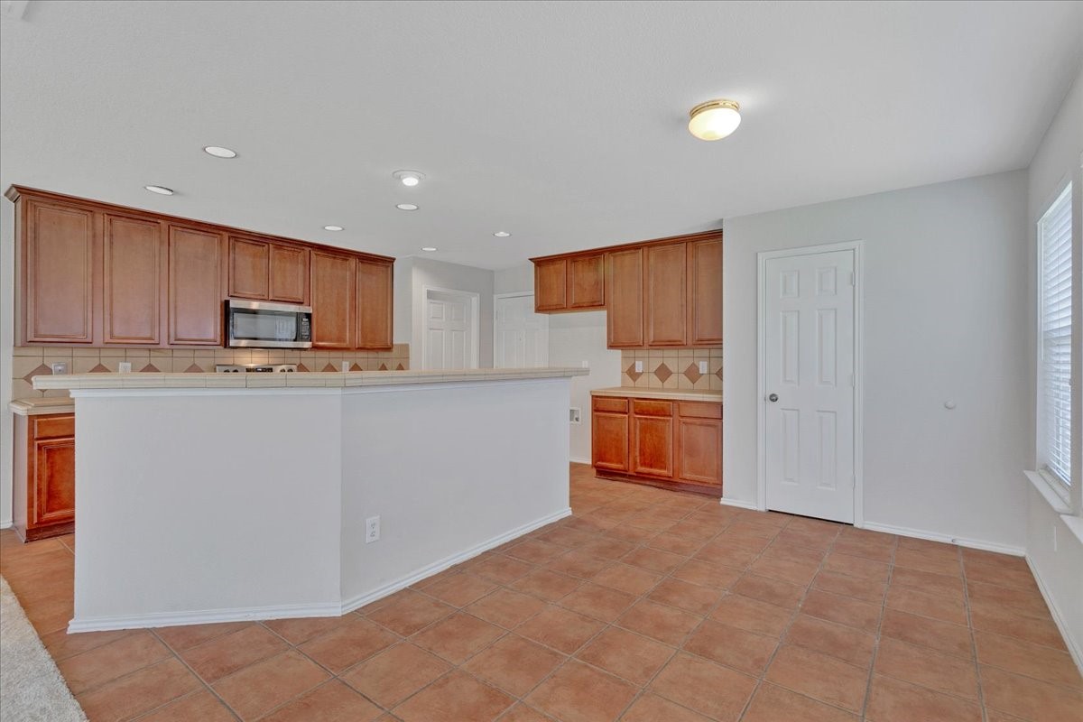 2135 Matagorda Lane , Grand Prairie, TX, 75052 | 20664510 | Realty Texas LLC