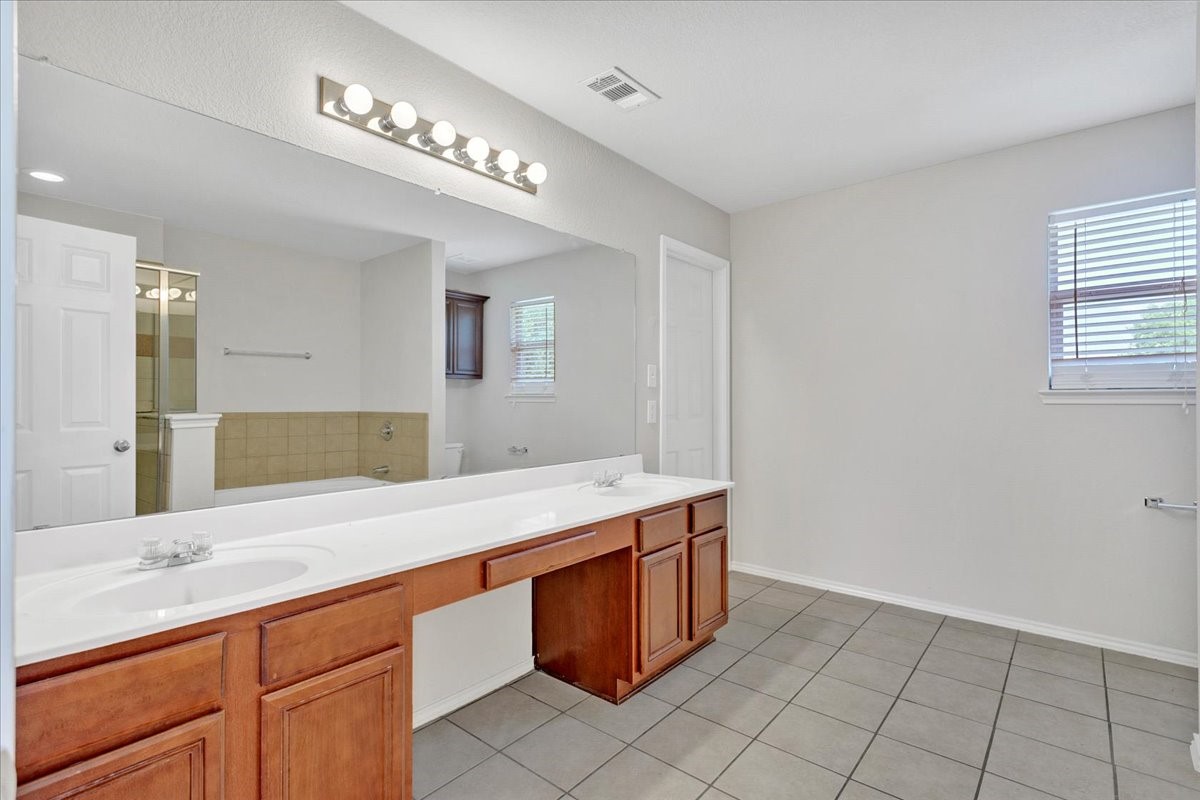 2135 Matagorda Lane , Grand Prairie, TX, 75052 | 20664510 | Realty Texas LLC