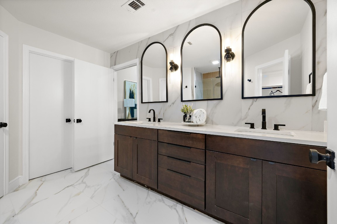 4606 Whispering Valley Drive , Austin, TX, 78727 | 2879914 | Realty Texas LLC
