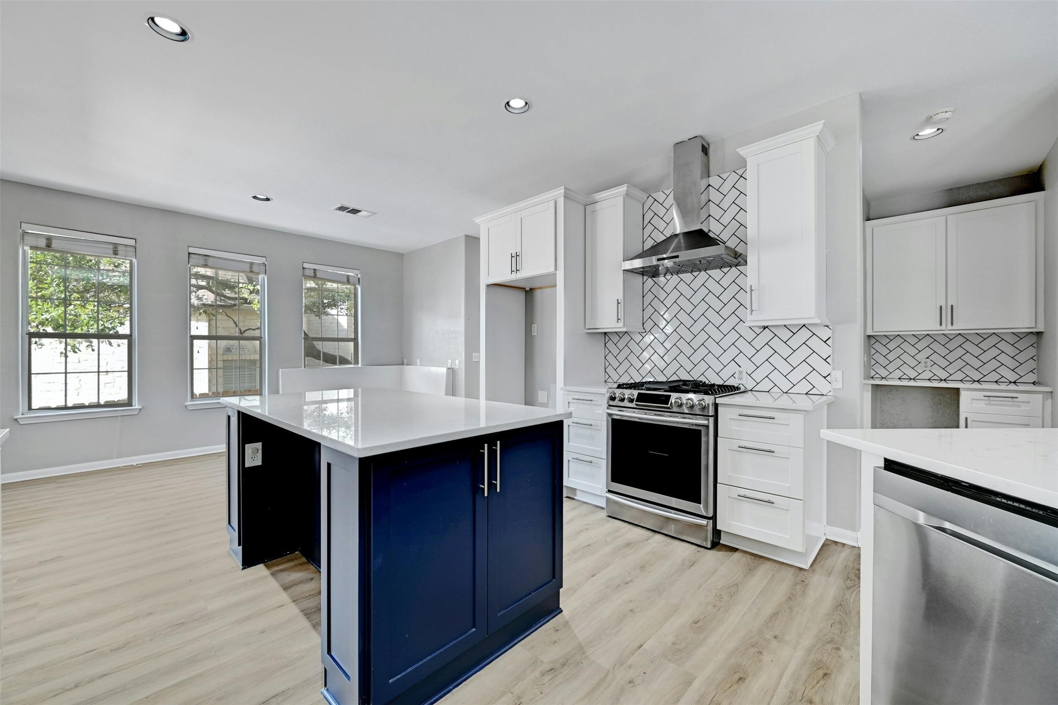 10201 MALVINAS Cove , Austin, TX, 78739 | 5924307 | Realty Texas LLC
