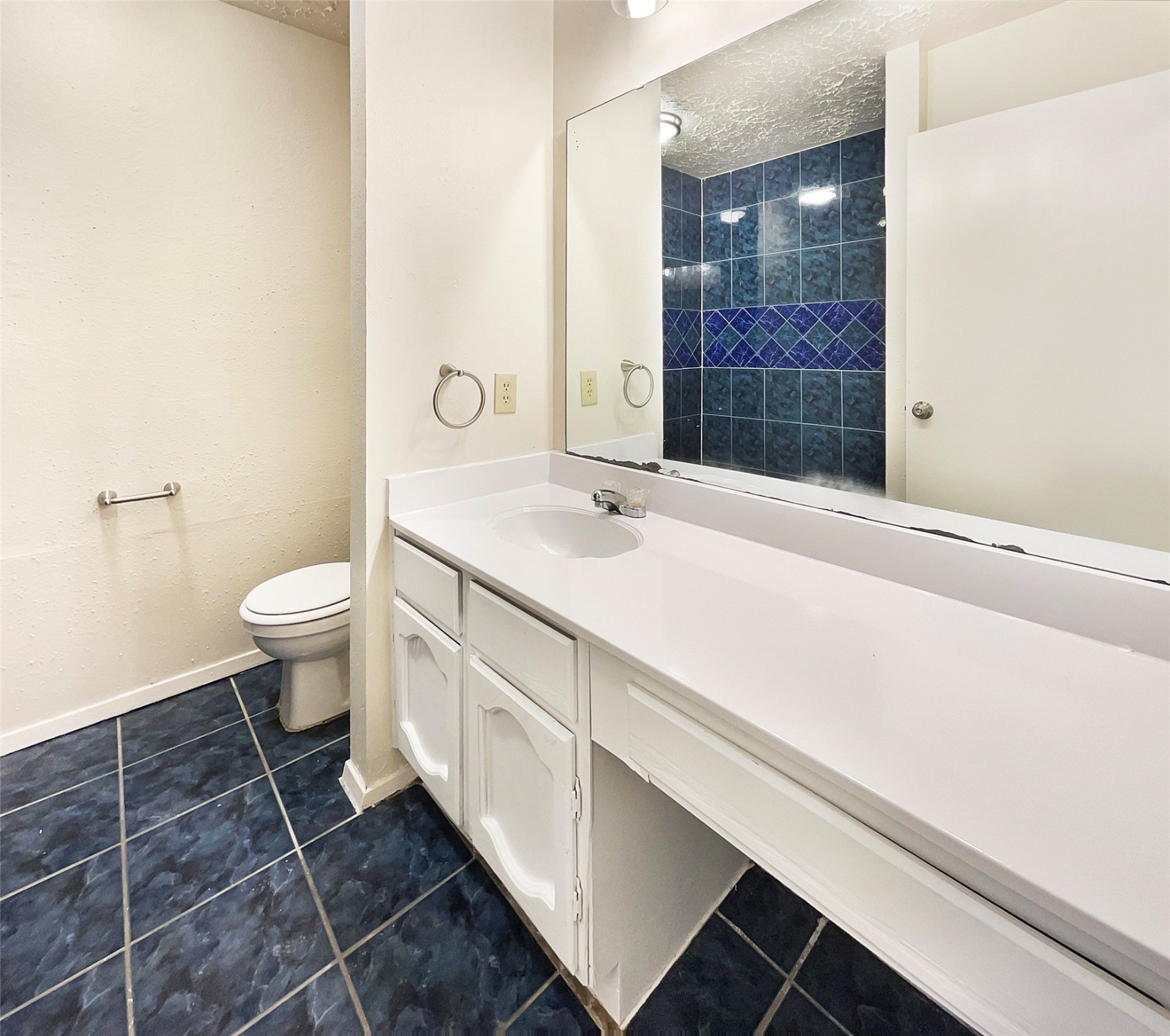 11710 Ironstone Court , Houston, TX, 77067 | 44032212 | Realty Texas LLC