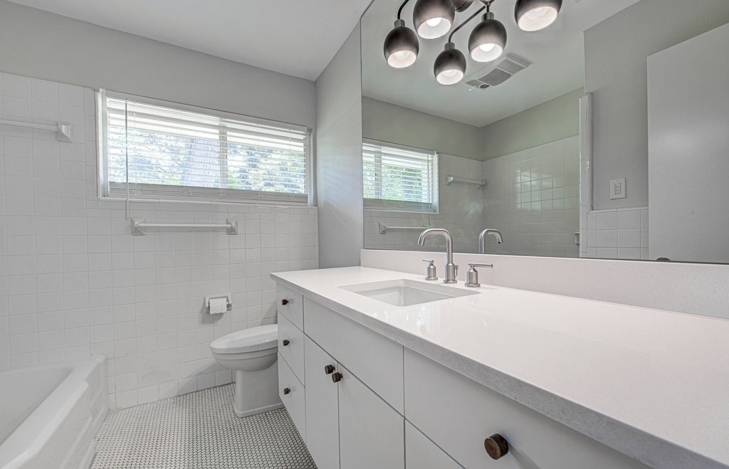 6106 Shoal Creek Boulevard , Austin, TX, 78757 | 6809055 | Realty Texas LLC