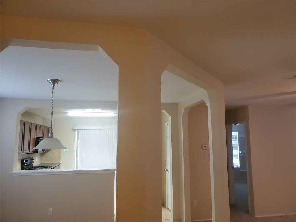 109 S Creek Bend Drive , Hutto, TX, 78634 | 5434949 | Realty Texas LLC