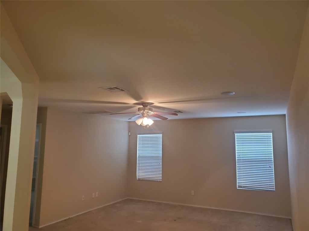 109 S Creek Bend Drive , Hutto, TX, 78634 | 5434949 | Realty Texas LLC