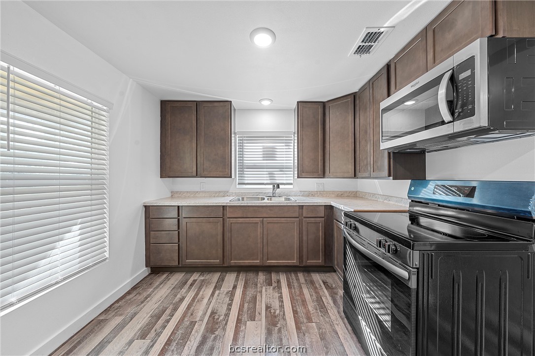 409 W Chamberlain Street , Bremond, TX, 76629-5428 | 24011604 | Realty Texas LLC