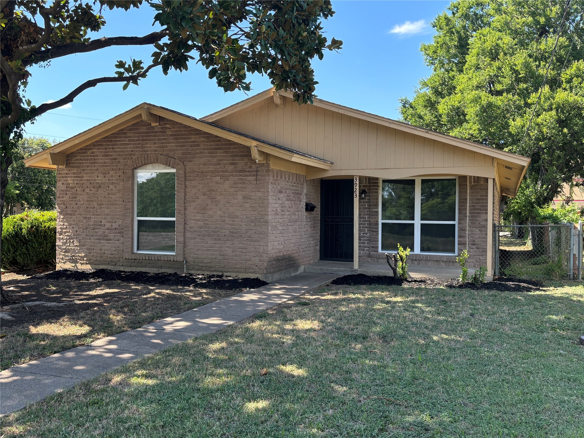 3923 Bernal Drive , Dallas, TX, 75212 | 20672410 | Realty Texas LLC