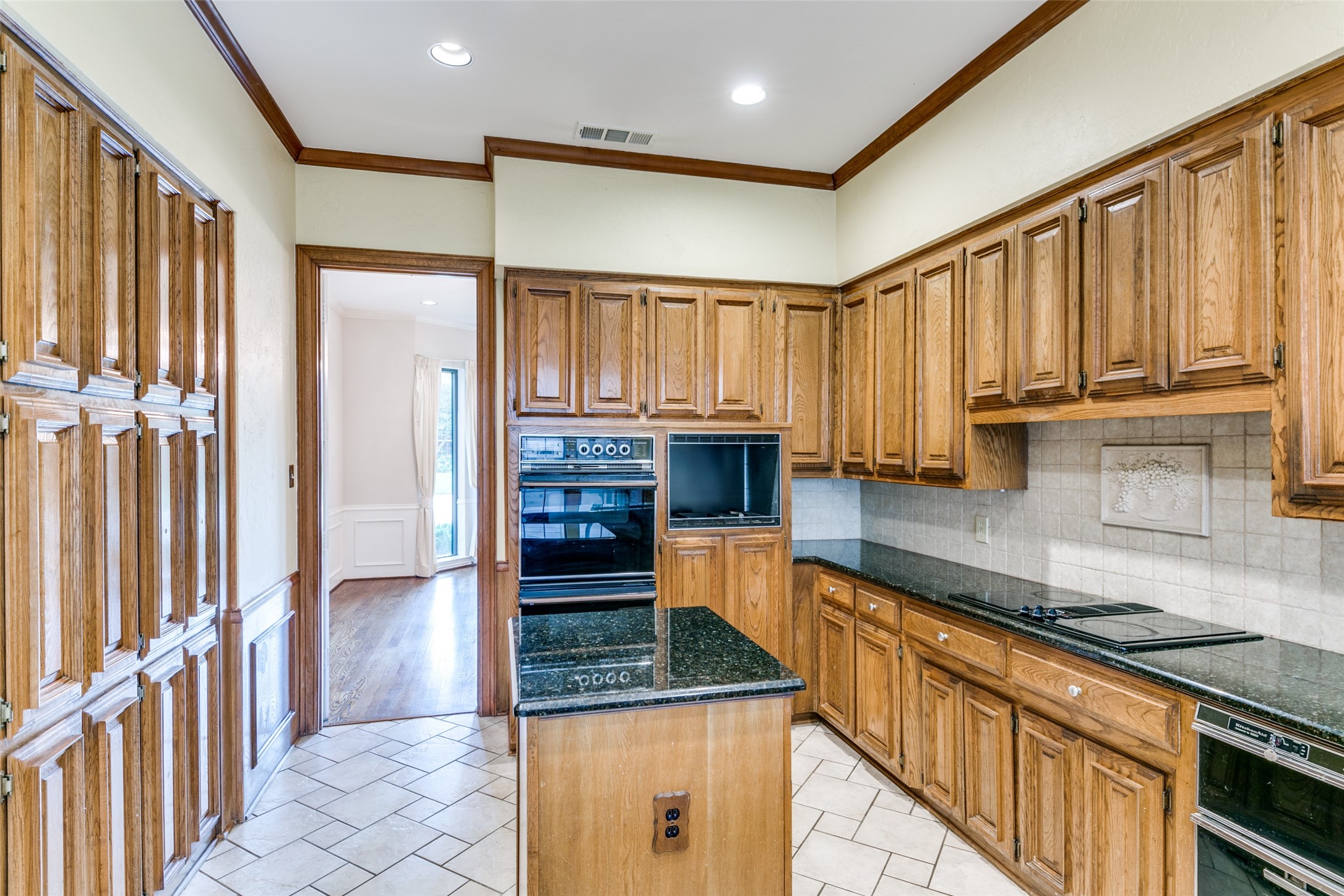 4 Cavendish Court , Dallas, TX, 75225 | 20672017 | Realty Texas LLC