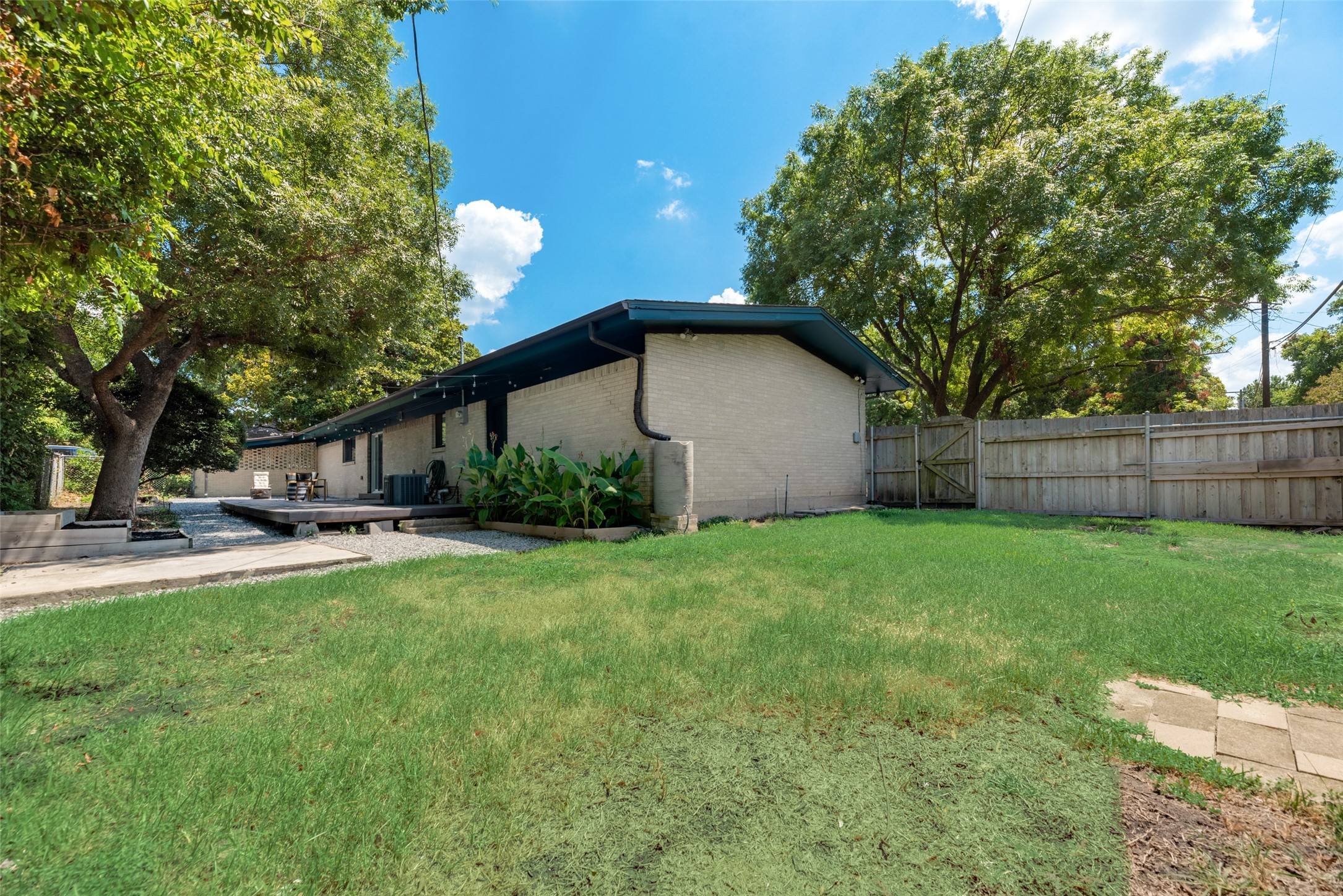 7005 Freemont Street , Dallas, TX, 75231 | 20673457 | Realty Texas LLC