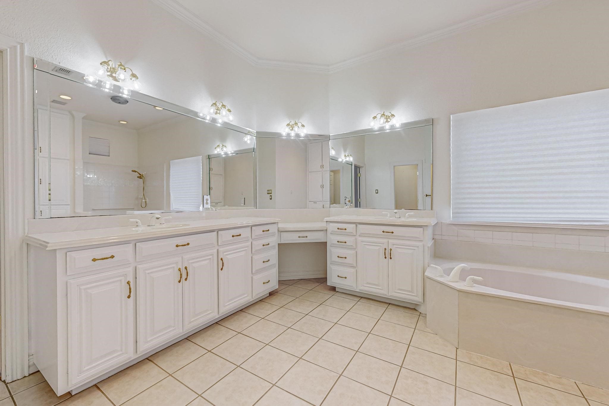 9207 E Par View Circle , Grand Prairie, TX, 75104 | 20672598 | Realty Texas LLC