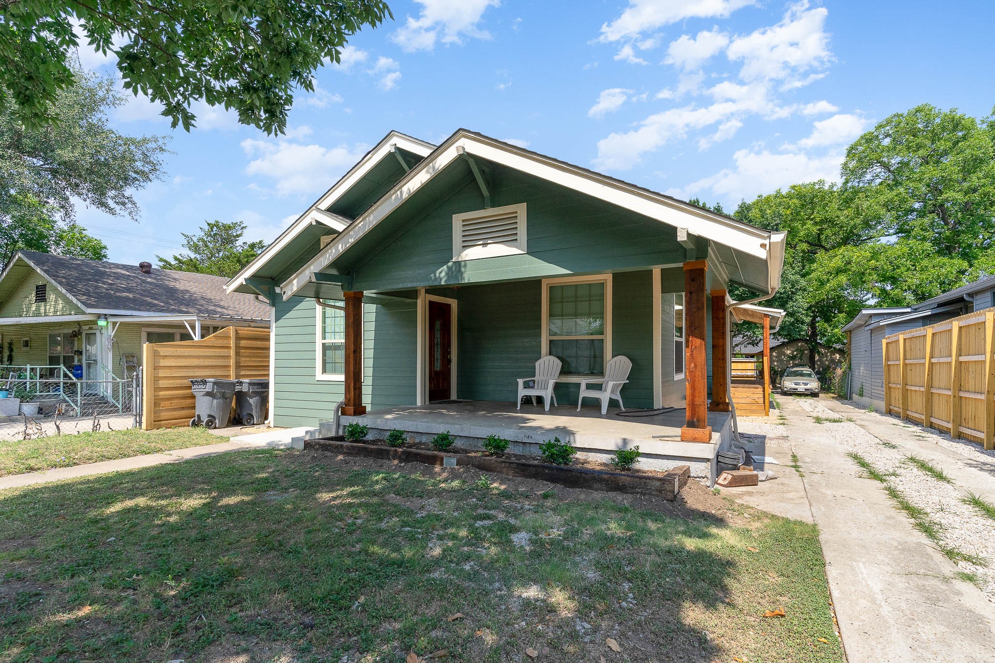1030 N Bishop Avenue B , Dallas, TX, 75208 | 20674496 | Realty Texas LLC