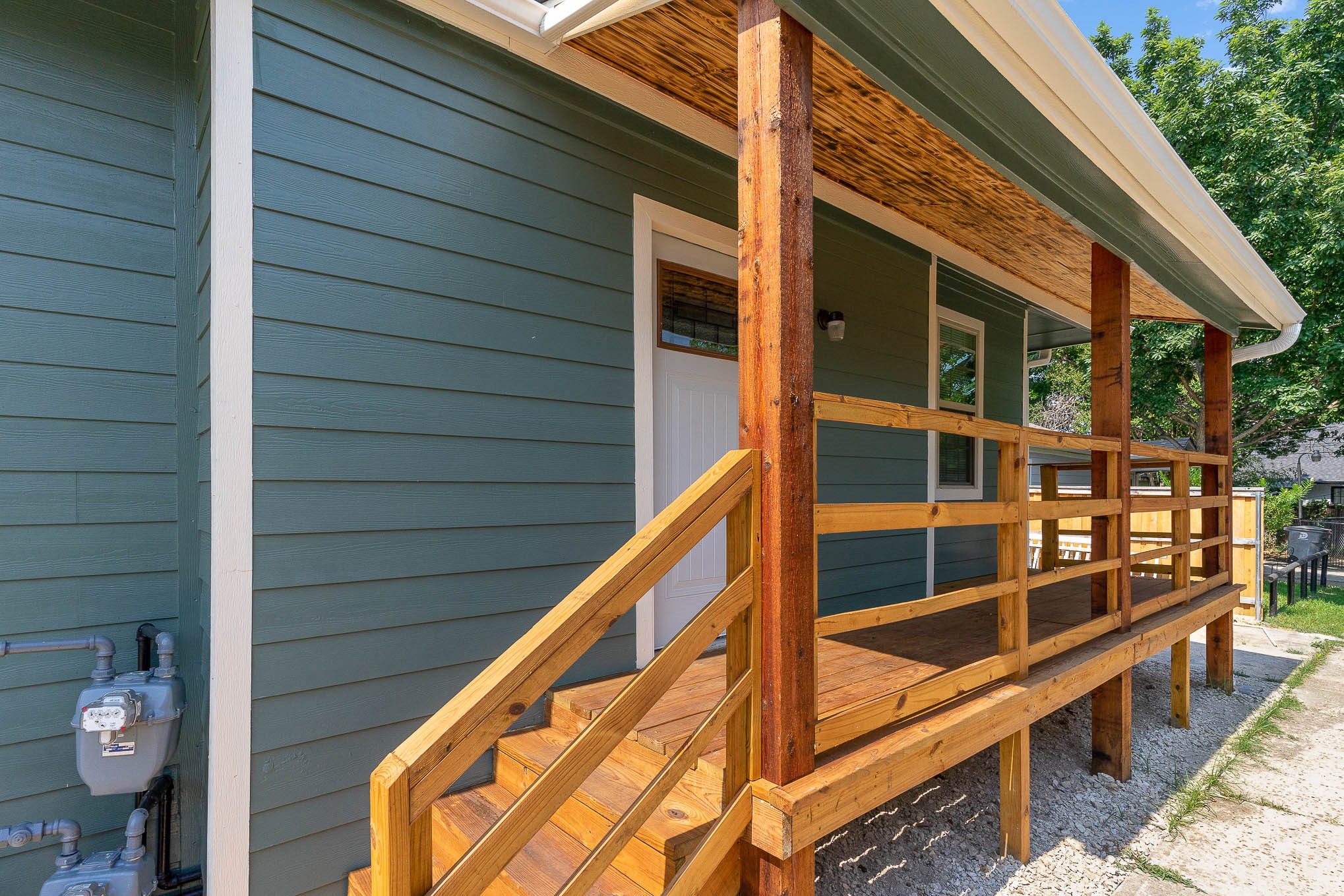 1030 N Bishop Avenue B , Dallas, TX, 75208 | 20674496 | Realty Texas LLC