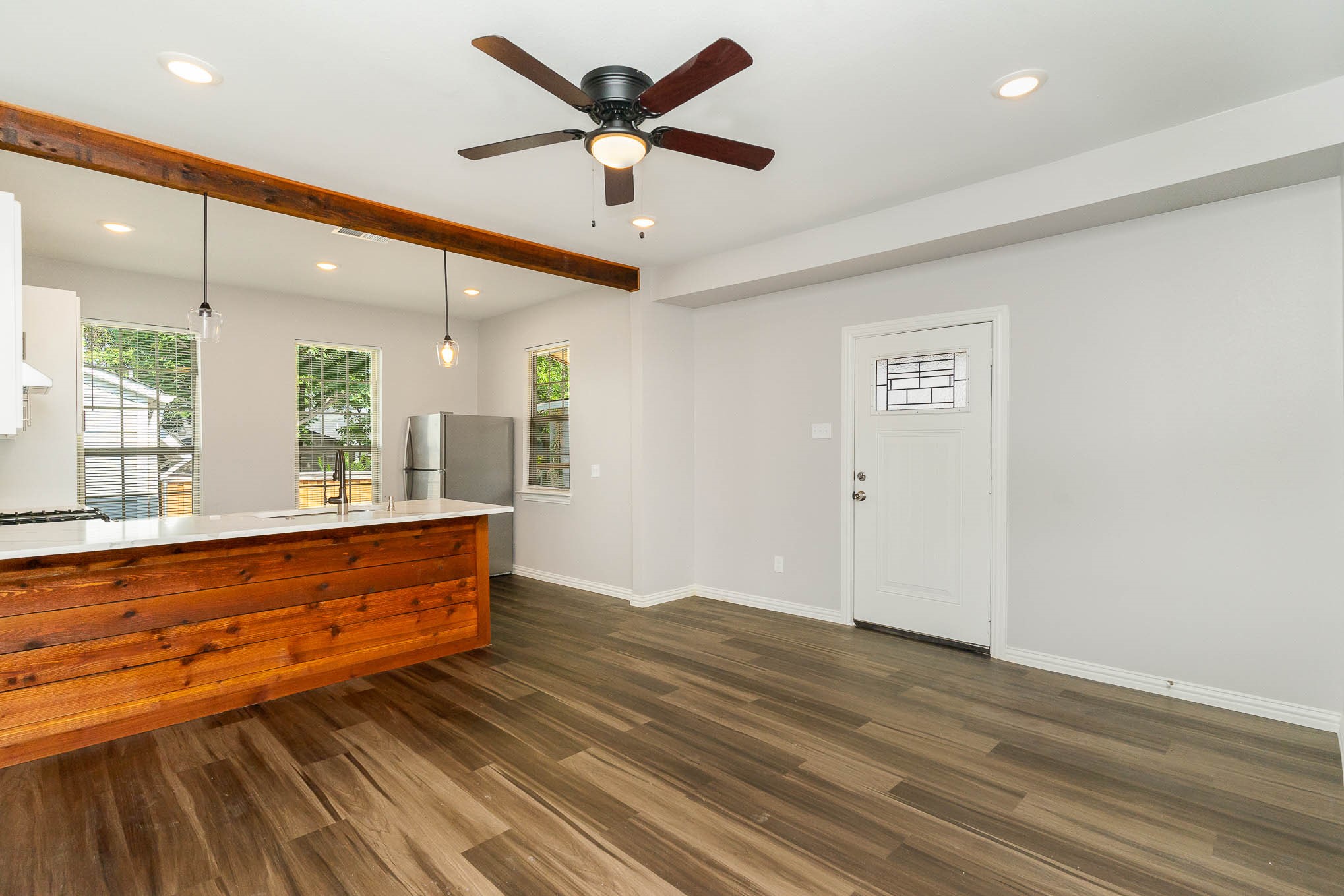 1030 N Bishop Avenue B , Dallas, TX, 75208 | 20674496 | Realty Texas LLC